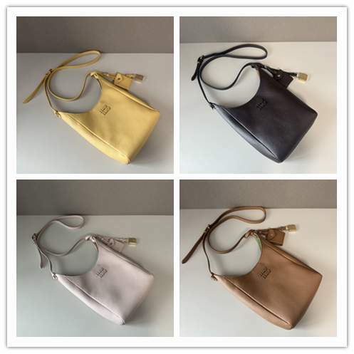 Picture of Miu Miu Handbags _SKUfw229393392fw